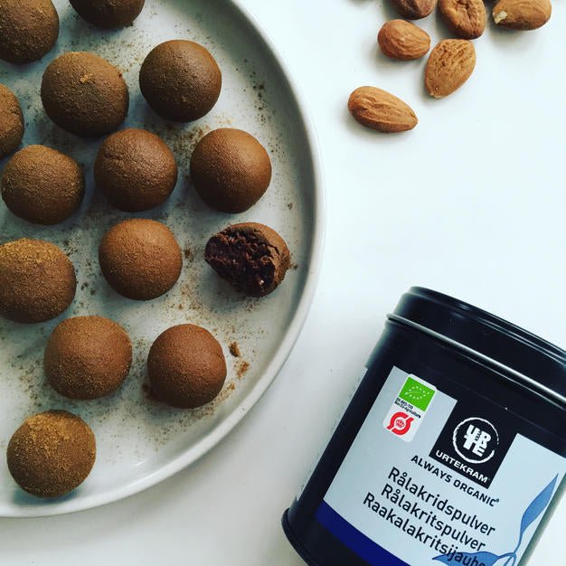 Chokoladetrøfler med lakrids og mandler