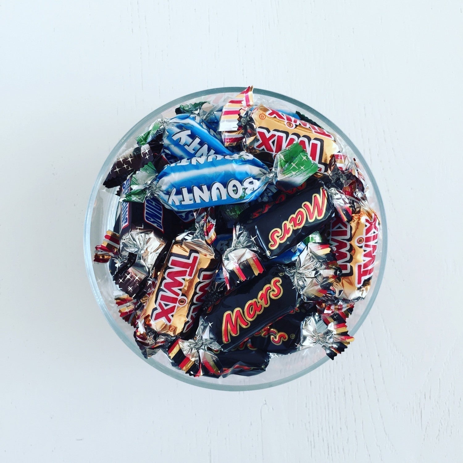 skål med chokolader 