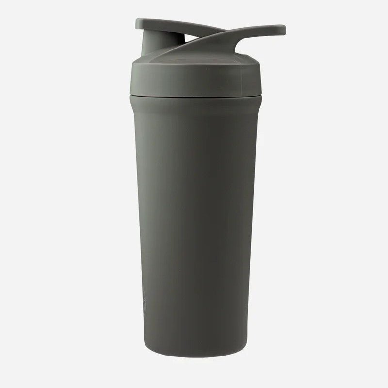 Mørkegrå shakerflaske 750ml, tropisk grøn farve, til proteinshakes og kosttilskud.
