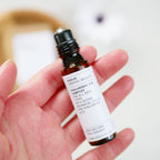 Evolve Hyaluronic Eye Complex øjengel håndholdt.